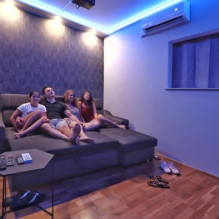 Cinemapartman Eger Extérieur photo